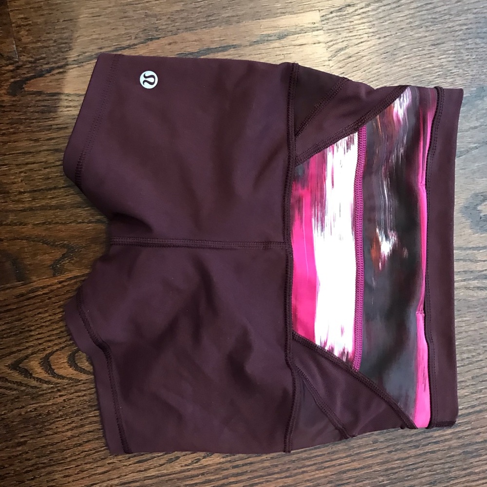 Lulumon board shorts